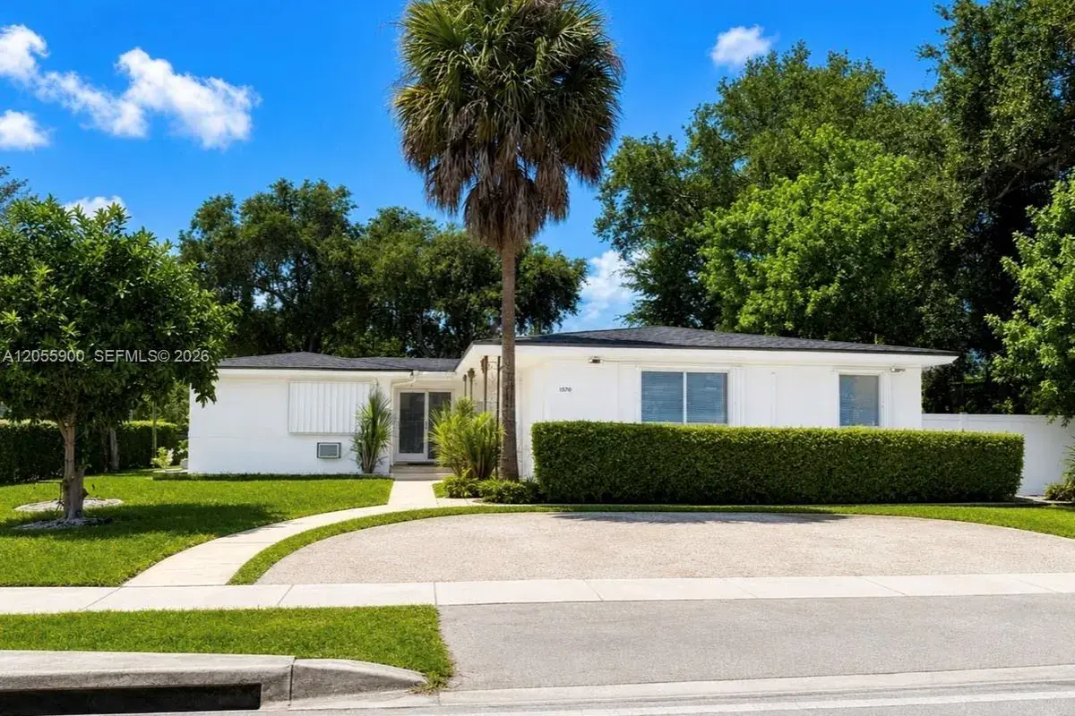 1570 NE 130th St, North Miami FL 33161