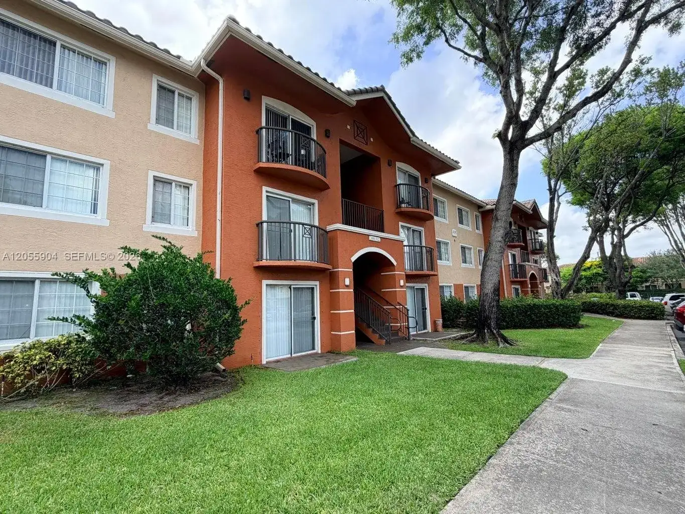 4195 N Haverhill Rd # 305, West Palm Beach FL 33417 photo 2