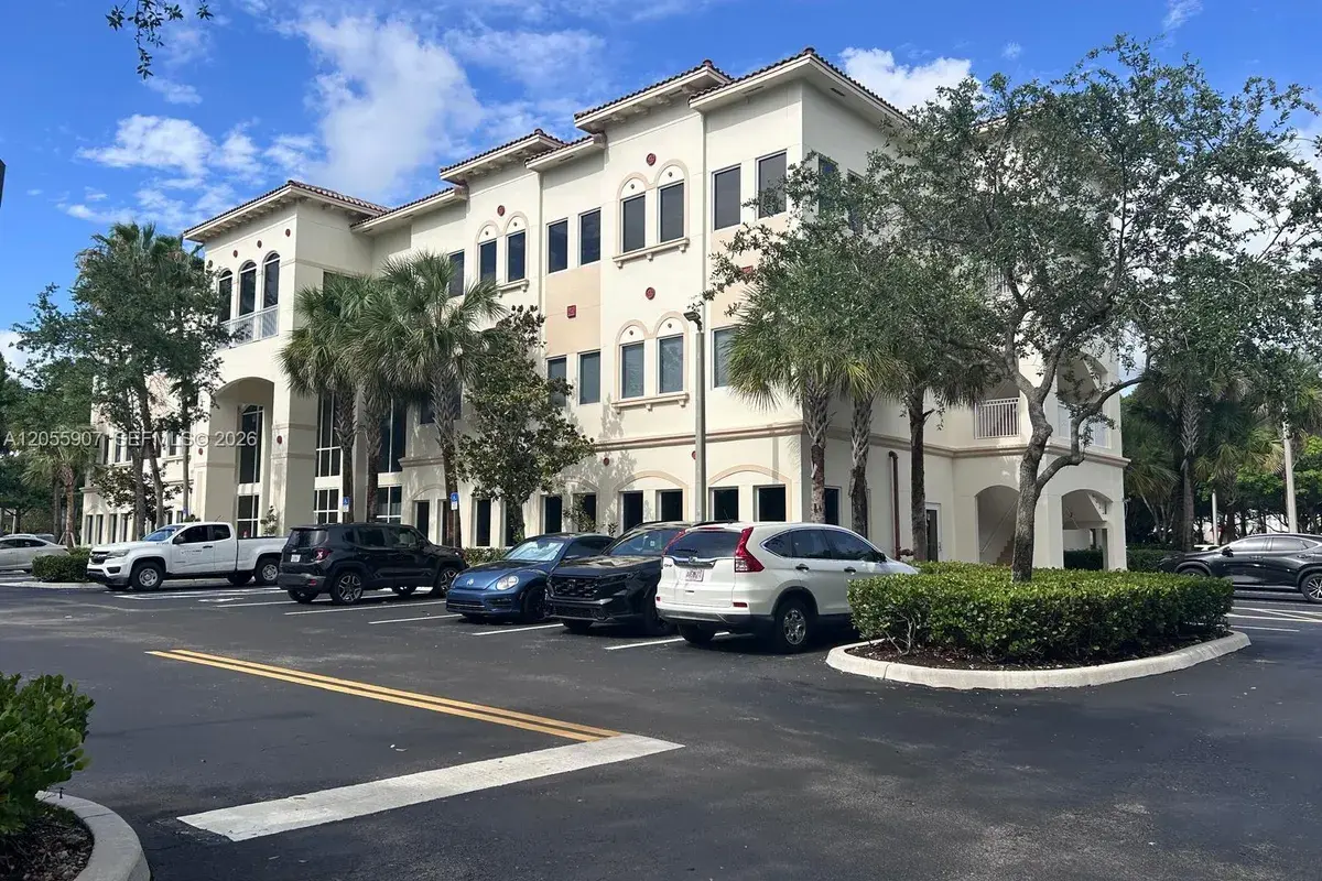 2893 Executive Park Dr # 106, Weston FL 33331