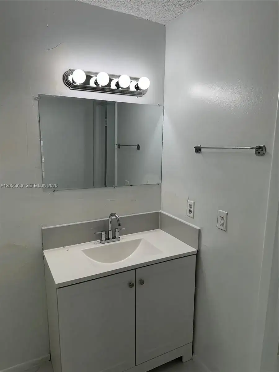 9270 Fontainebleau Blvd # 104, Miami FL 33172 photo 4