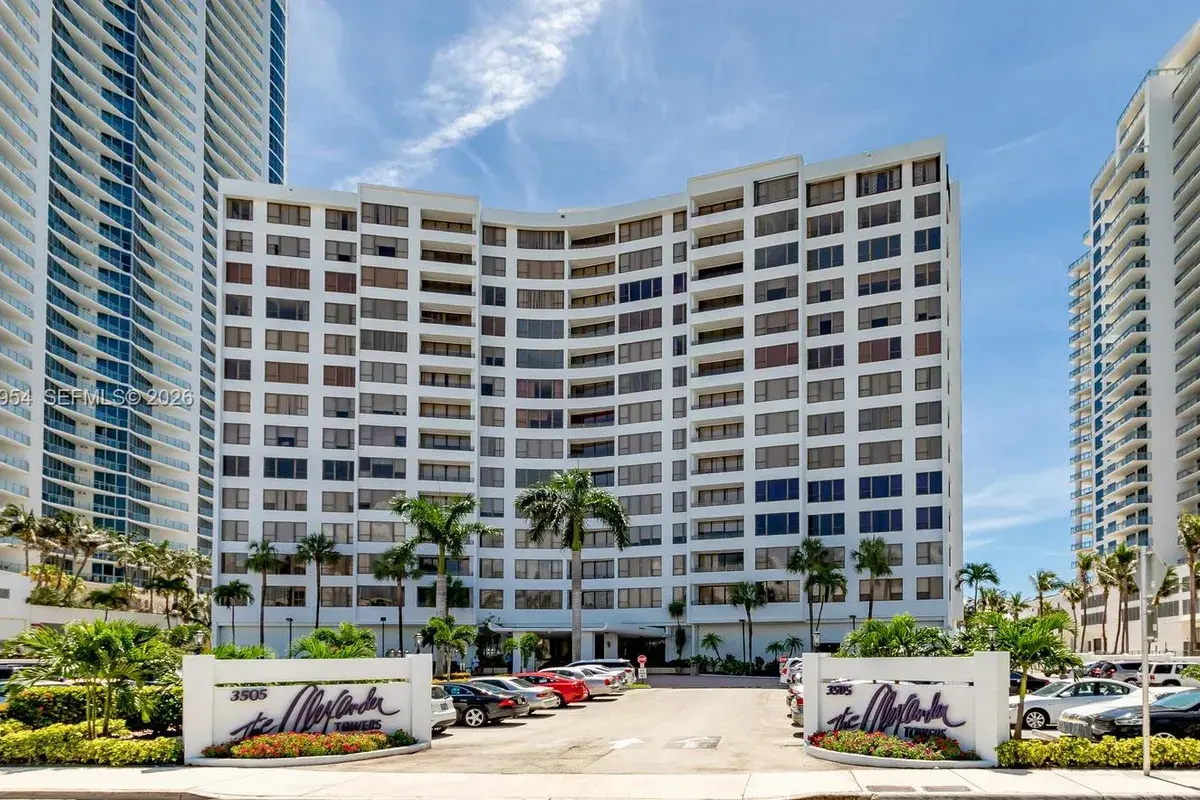 3505 S Ocean Dr # 305, Hollywood FL 33019