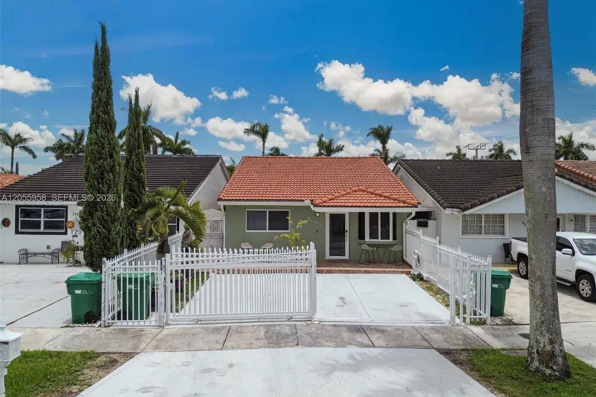 11425 NW 88th Ct, Hialeah Gardens FL 33018
