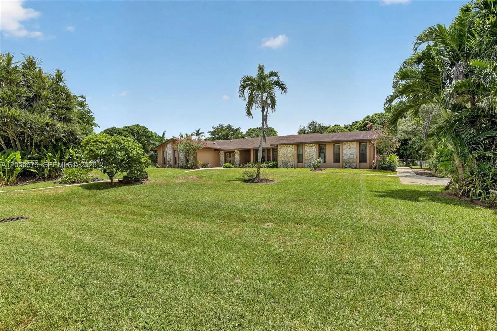 13680 SW 26th St, Davie FL 33325