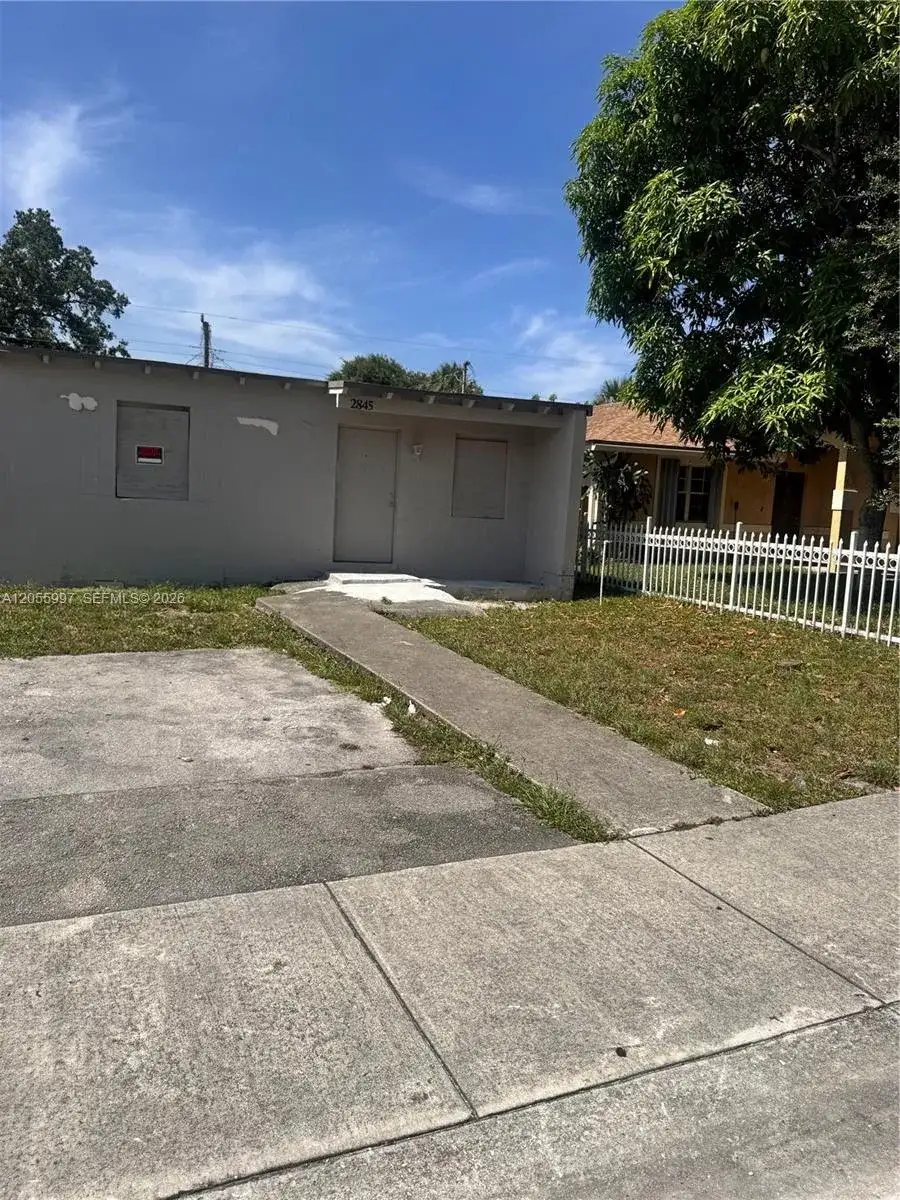 2845 NW 8th St, Fort Lauderdale FL 33311 photo 4