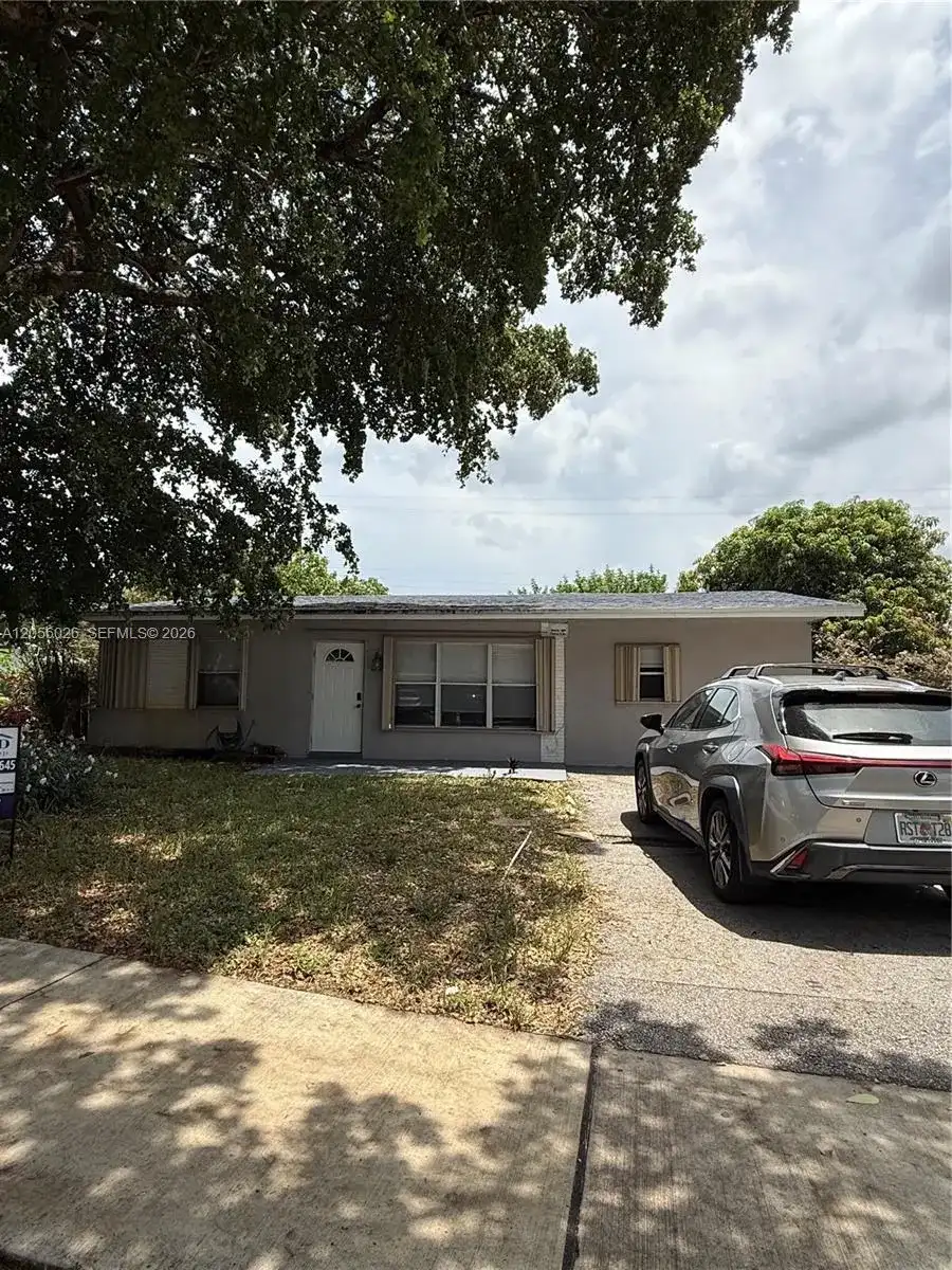 1640 NE 33rd St, Pompano Beach FL 33064