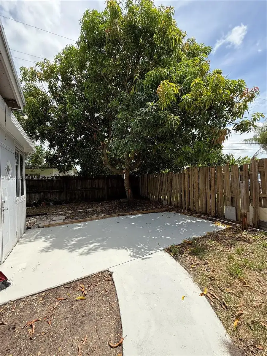 1640 NE 33rd St, Pompano Beach FL 33064 photo 3