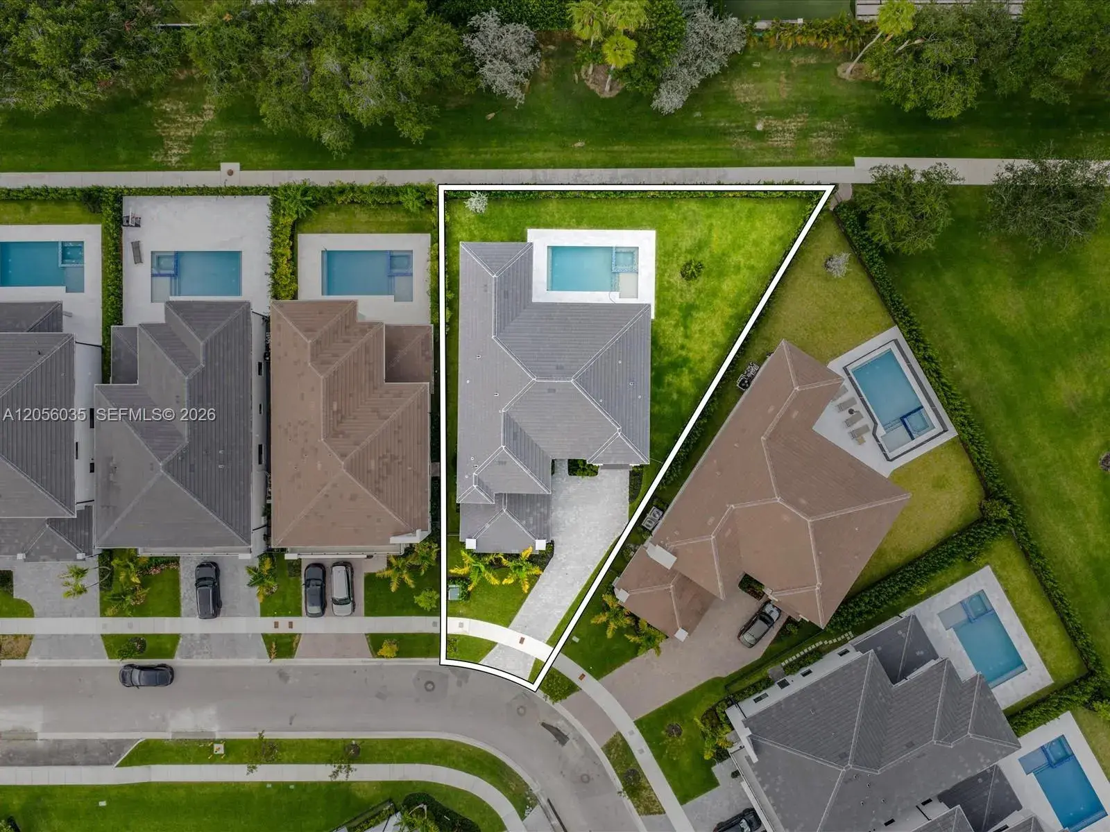 19701 NE 16 PL, Miami FL 33179