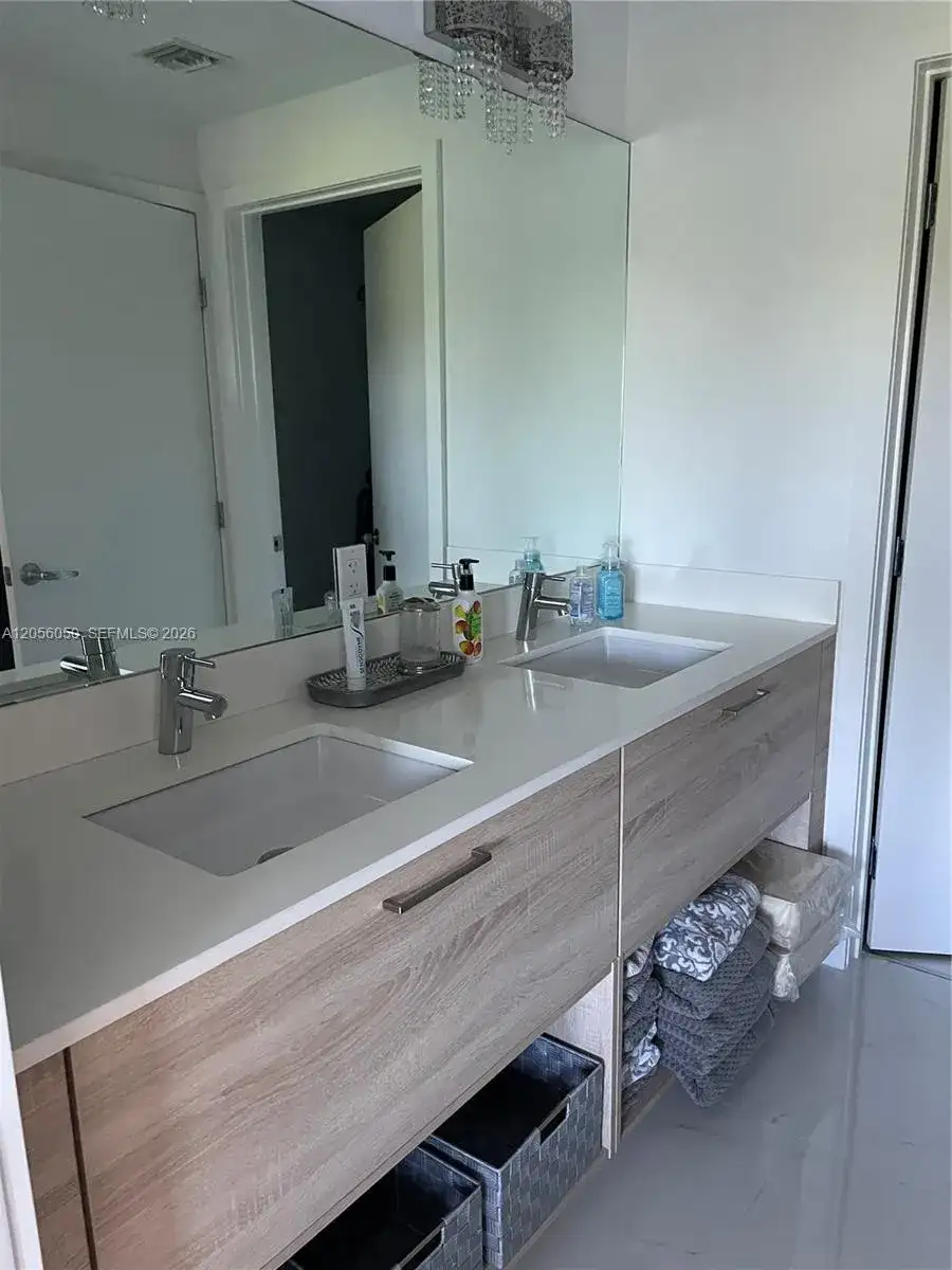 16385 Biscayne Blvd # 316, North Miami Beach FL 33160 photo 2