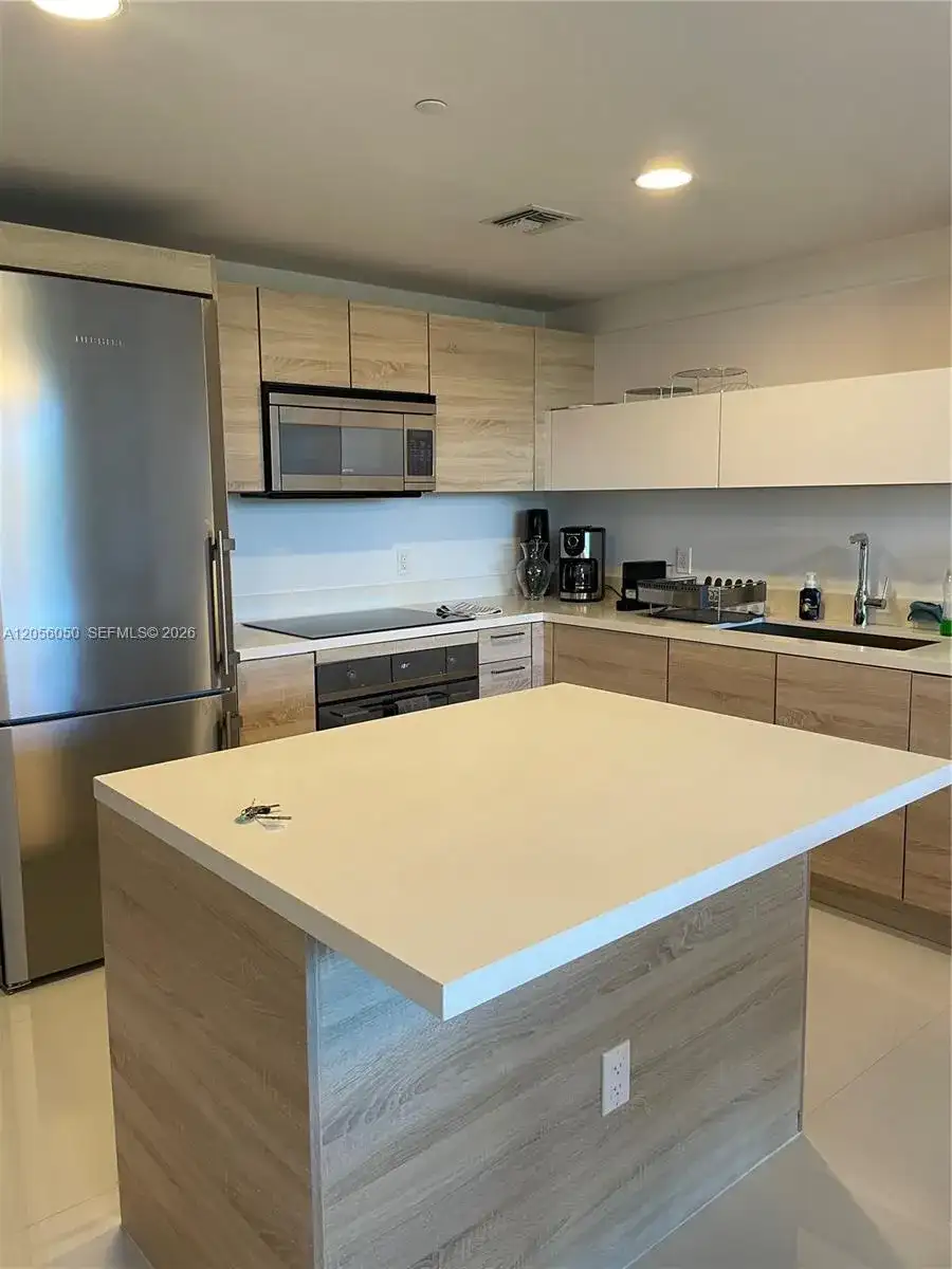 16385 Biscayne Blvd # 316, North Miami Beach FL 33160 photo 4