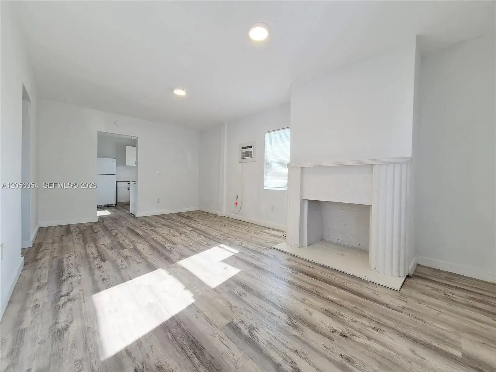 1922 NW 1st St # 1, Miami FL 33125 photo 2