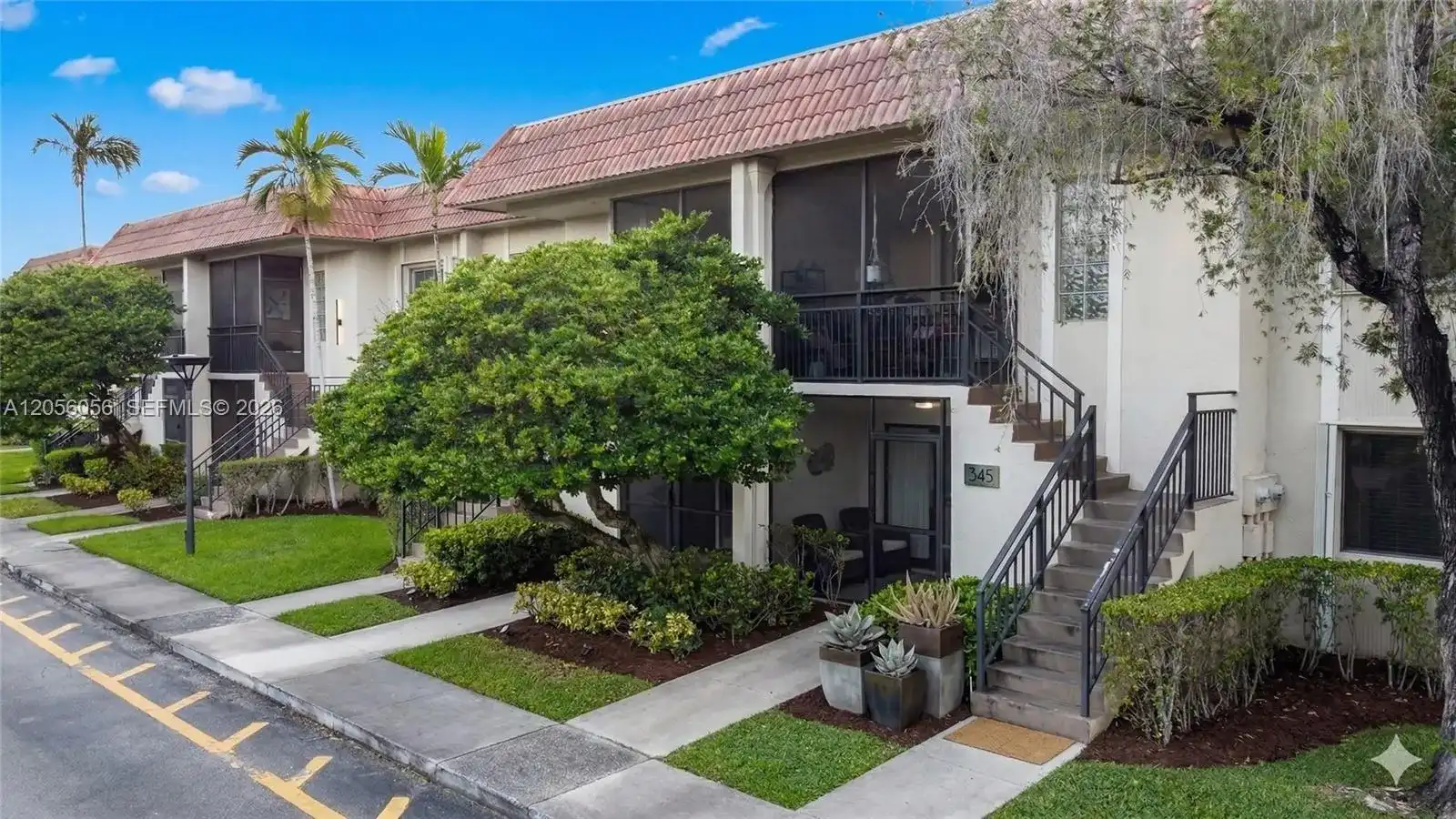 310 Lakeview Dr # 105, Weston FL 33326
