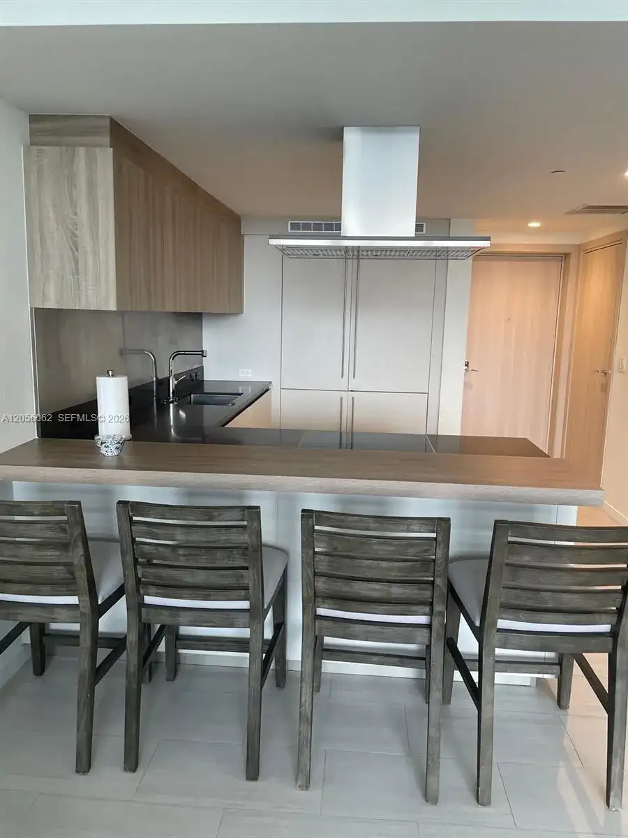 1000 Brickell Plaza # 2404, Miami FL 33131 photo 2