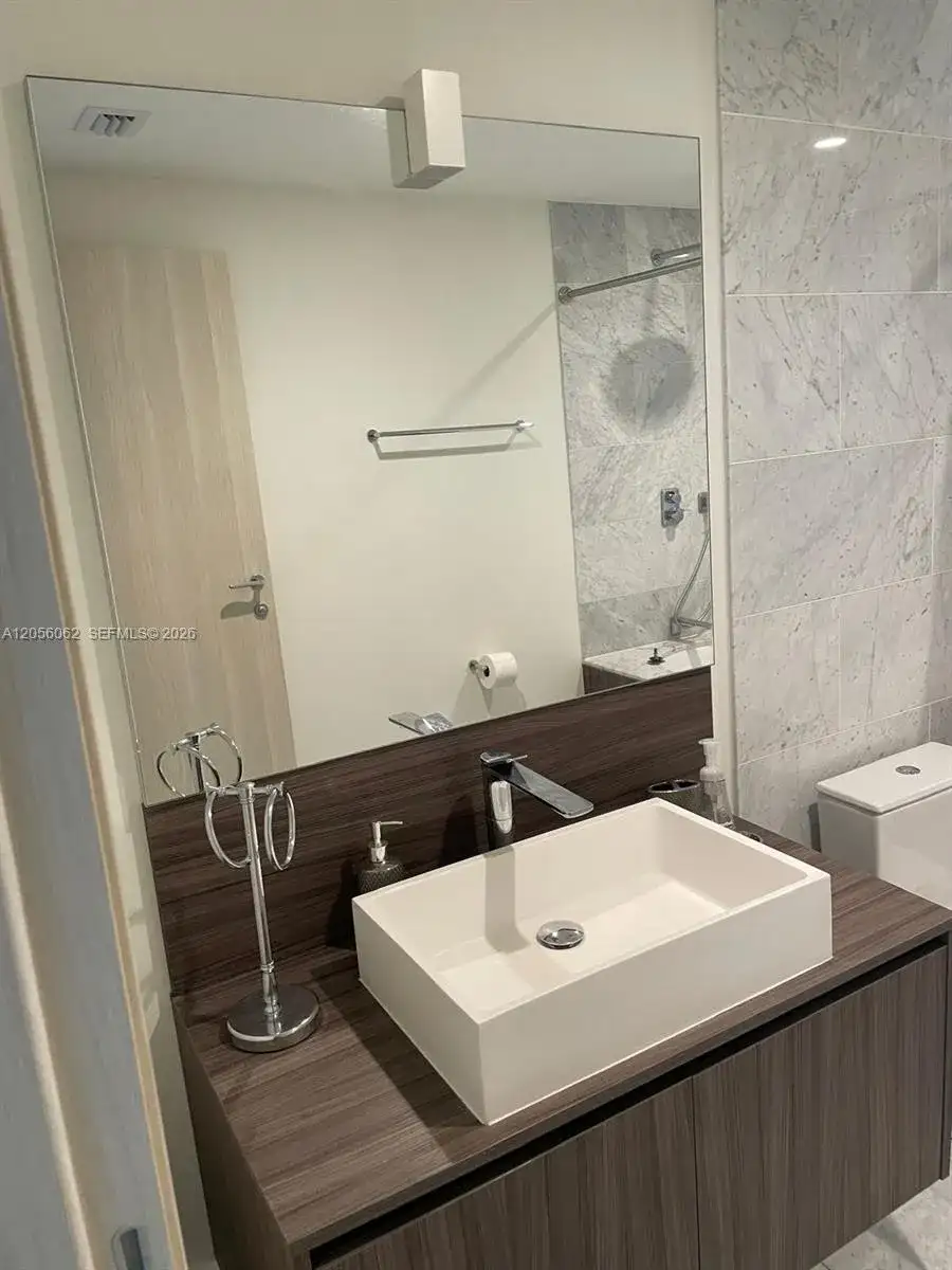 1000 Brickell Plaza # 2404, Miami FL 33131 photo 4