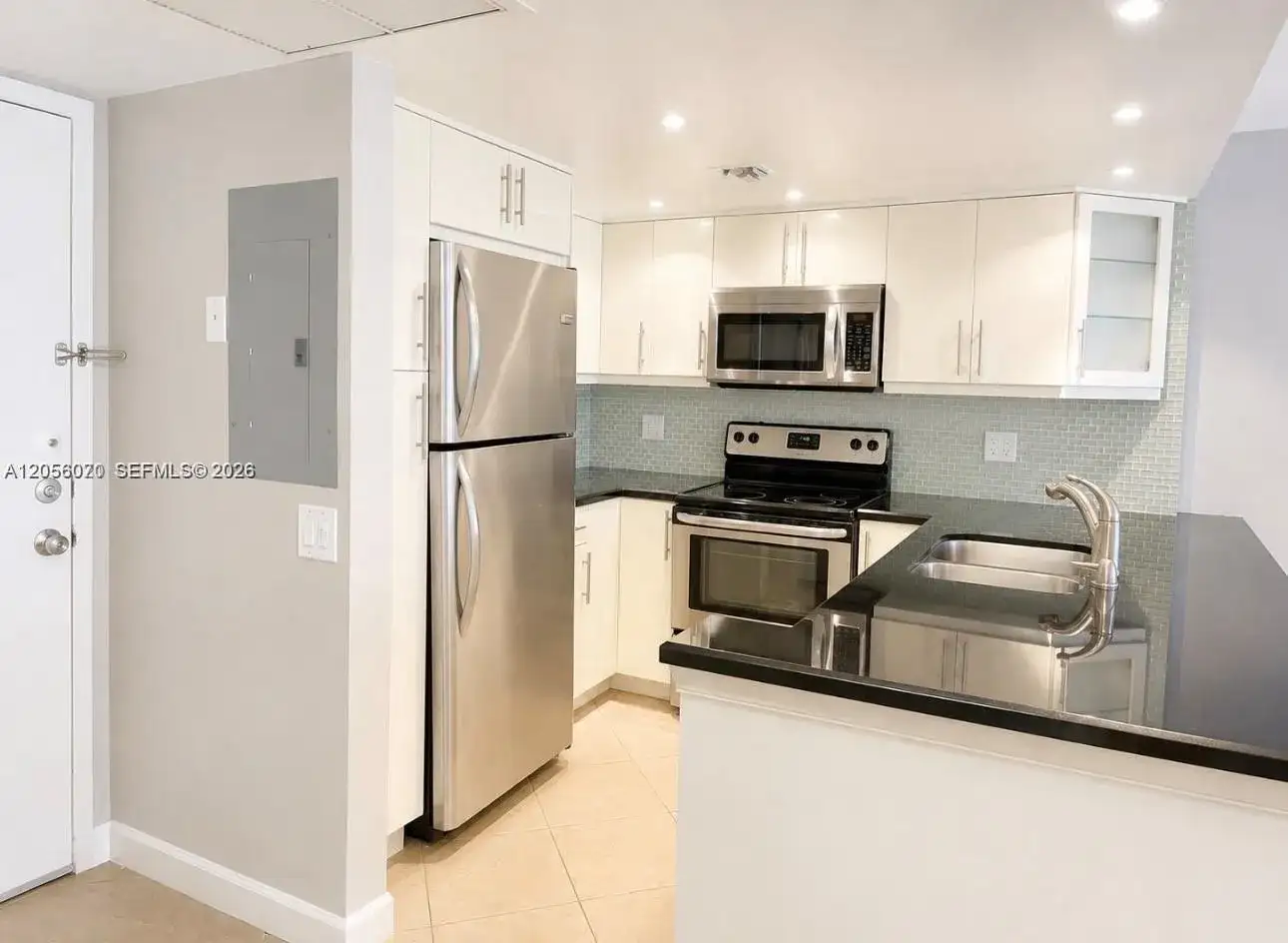2000 Atlantic Shores Blvd # 316, Hallandale Beach FL 33009 photo 2
