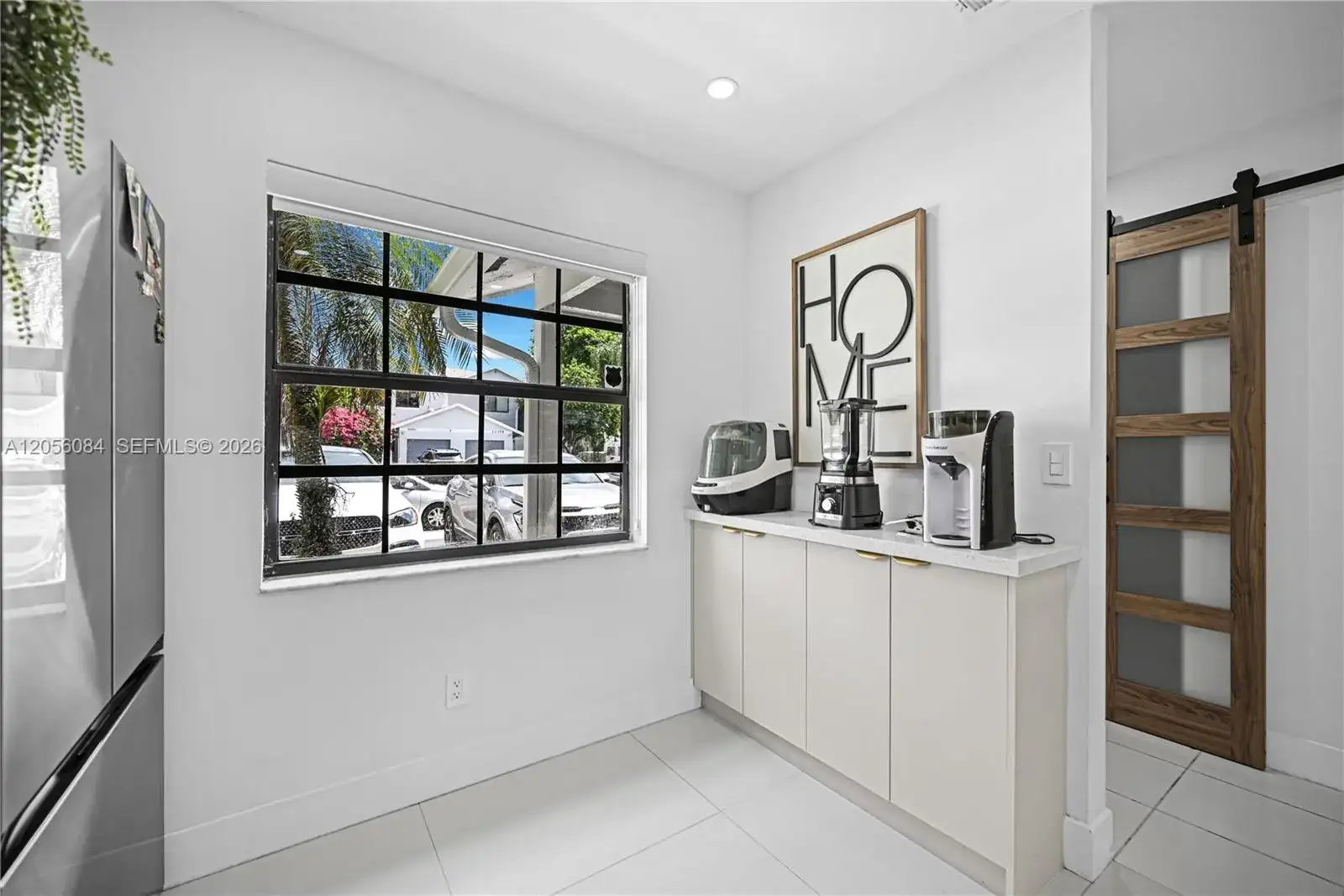 10372 NW 3rd St, Pembroke Pines FL 33026 photo 4