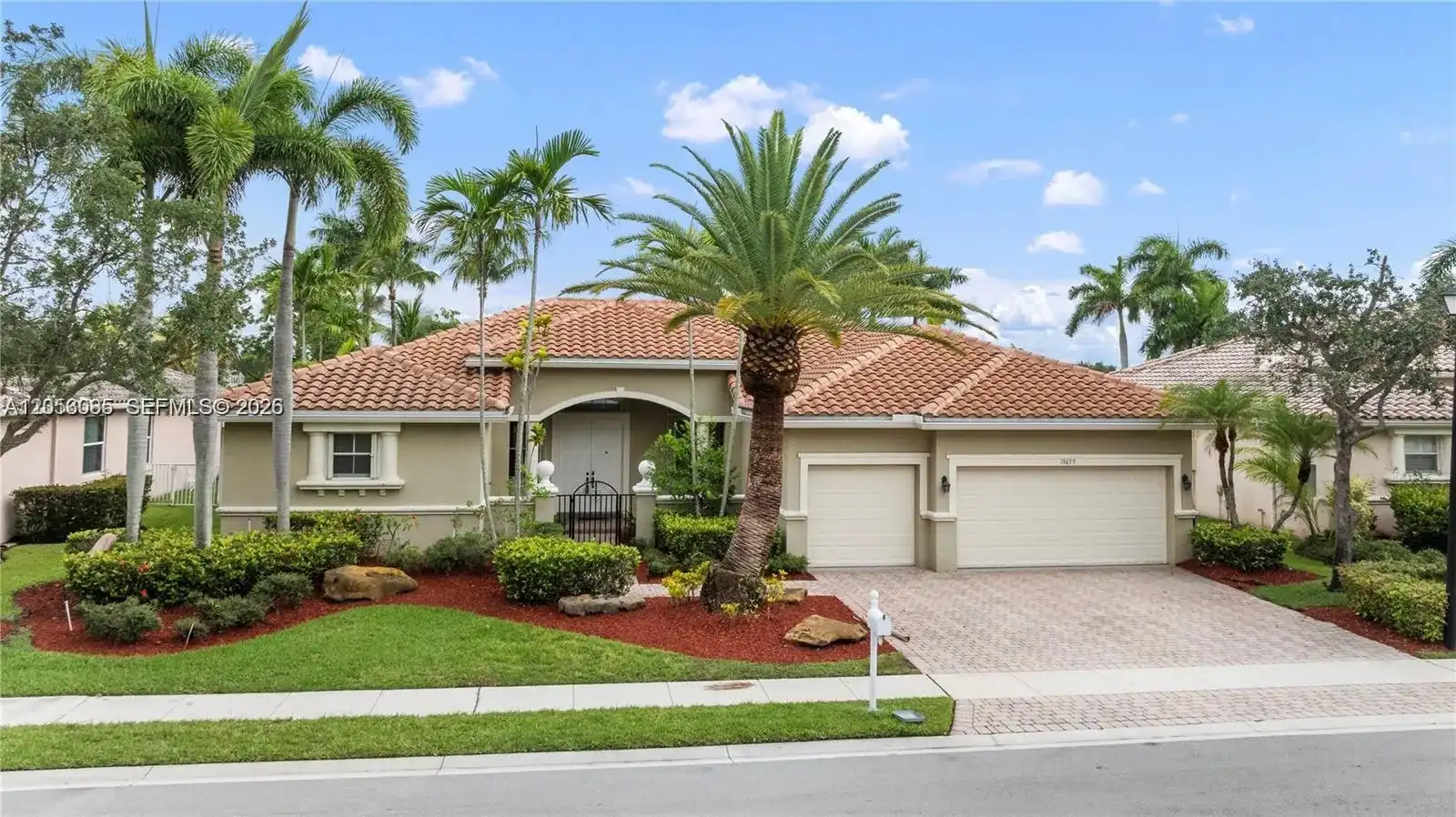 18659 SW 12th St, Pembroke Pines FL 33029
