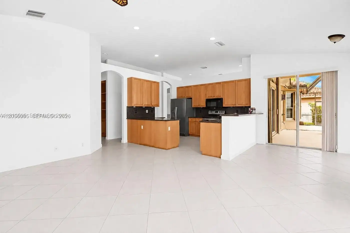 18659 SW 12th St, Pembroke Pines FL 33029 photo 5