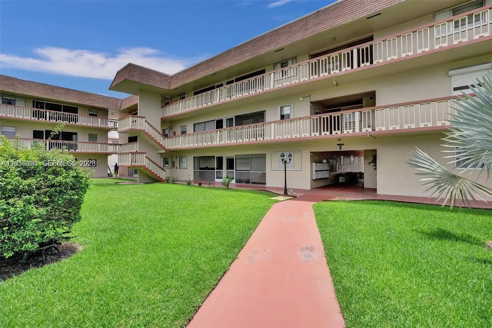 5300 Washington St # T220, Hollywood FL 33021