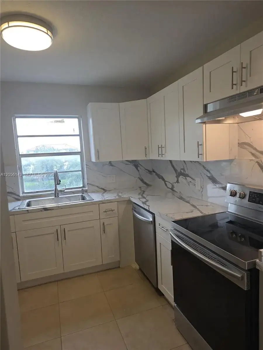 2025 NE 164th St # 309, North Miami Beach FL 33162 photo 3