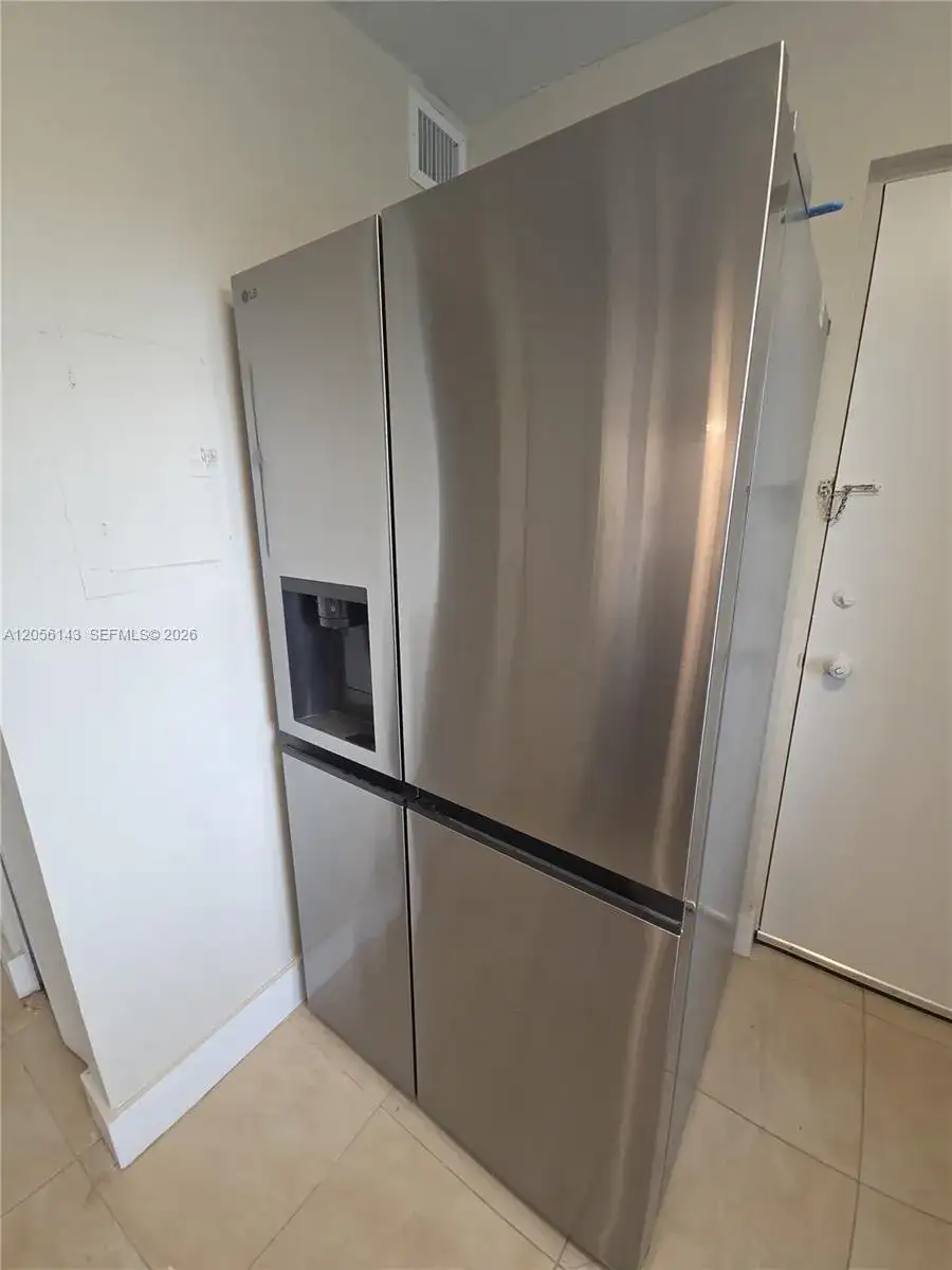 2025 NE 164th St # 309, North Miami Beach FL 33162 photo 5