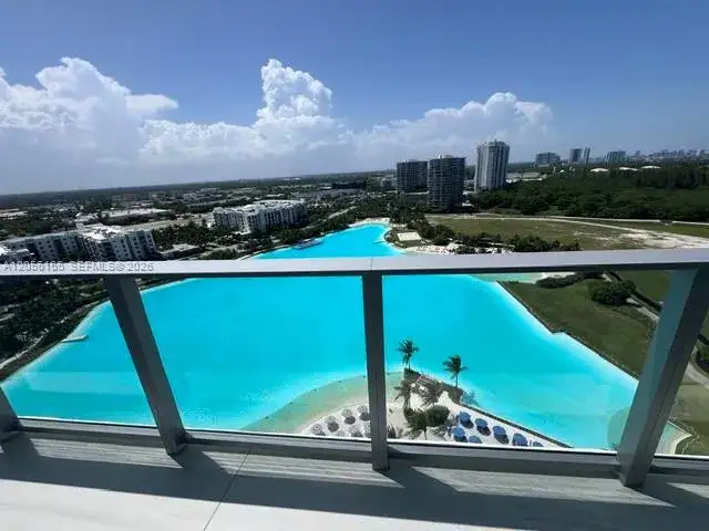 2411 Laguna circle # 1509, Miami FL 33181 photo 2