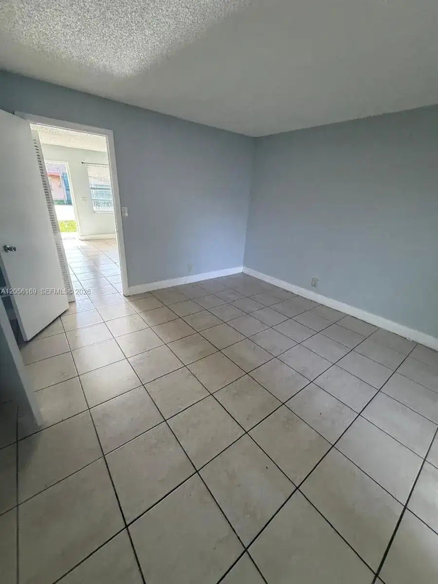 95 NE 41st St # N202, Oakland Park FL 33334 photo 3