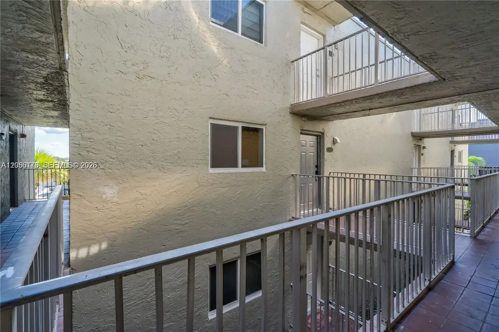 10000 NW 80th Ct # 2456, Hialeah Gardens FL 33016 photo 2
