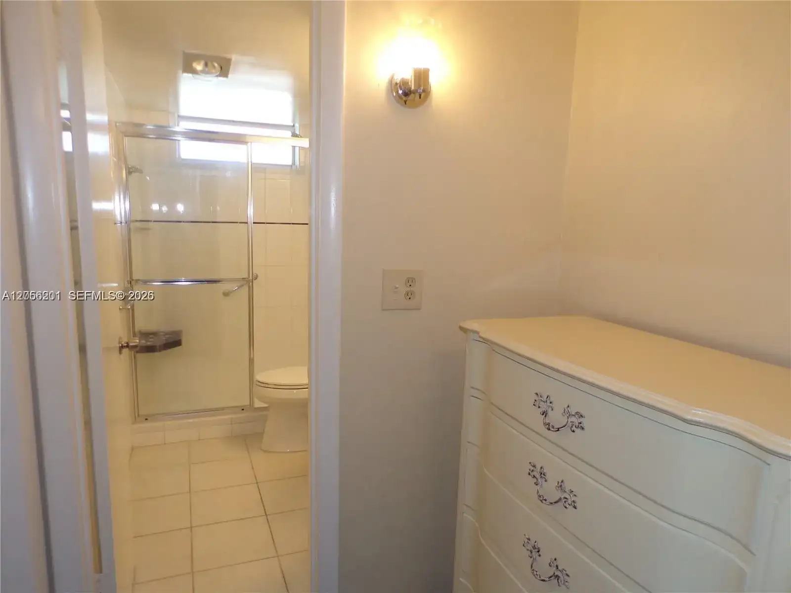 3020 Marcos Dr # 307, Aventura FL 33160