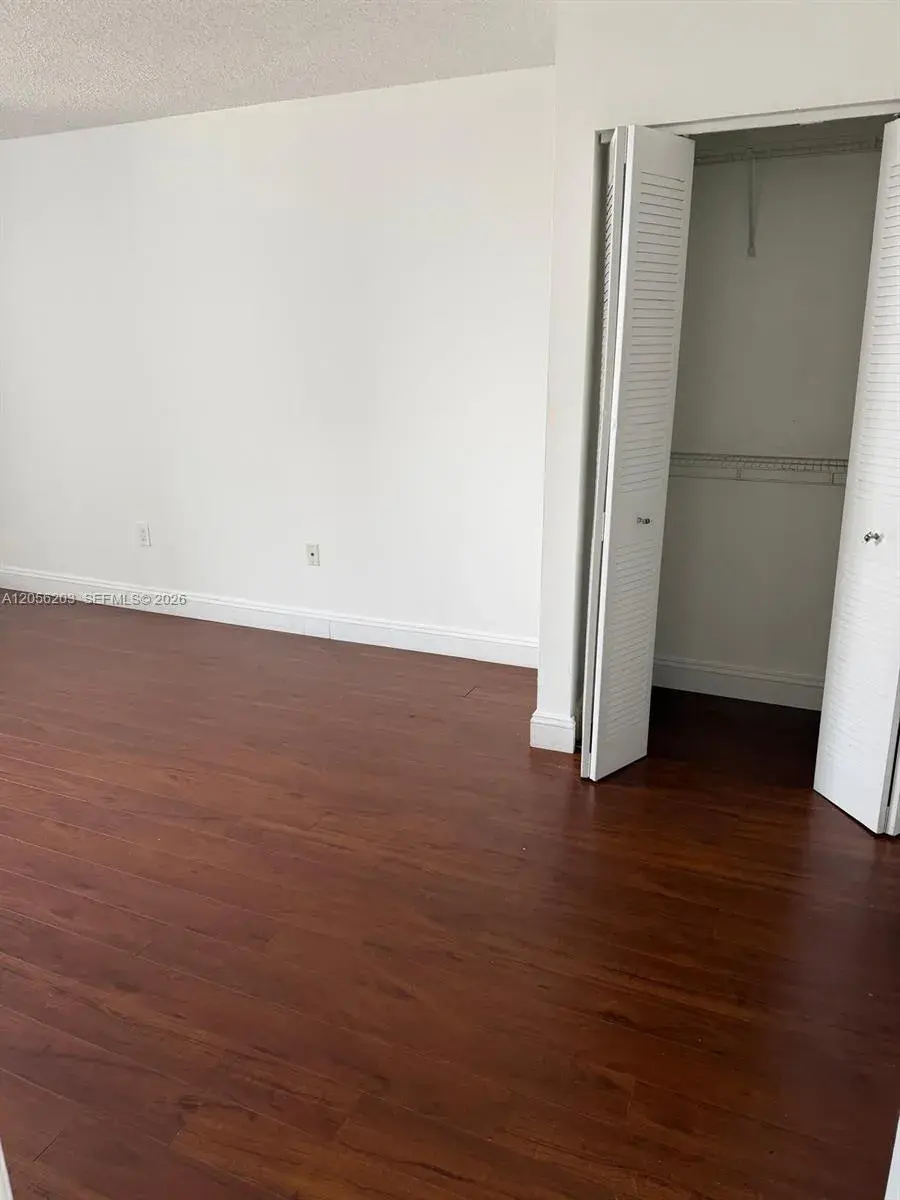 800 N Miami Ave # E1402, Miami FL 33136