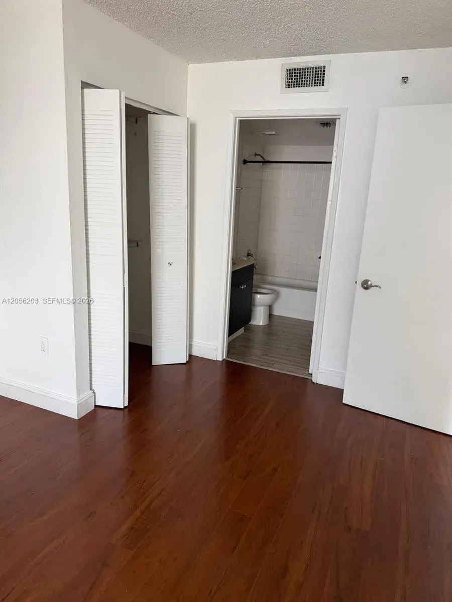 800 N Miami Ave # E1402, Miami FL 33136