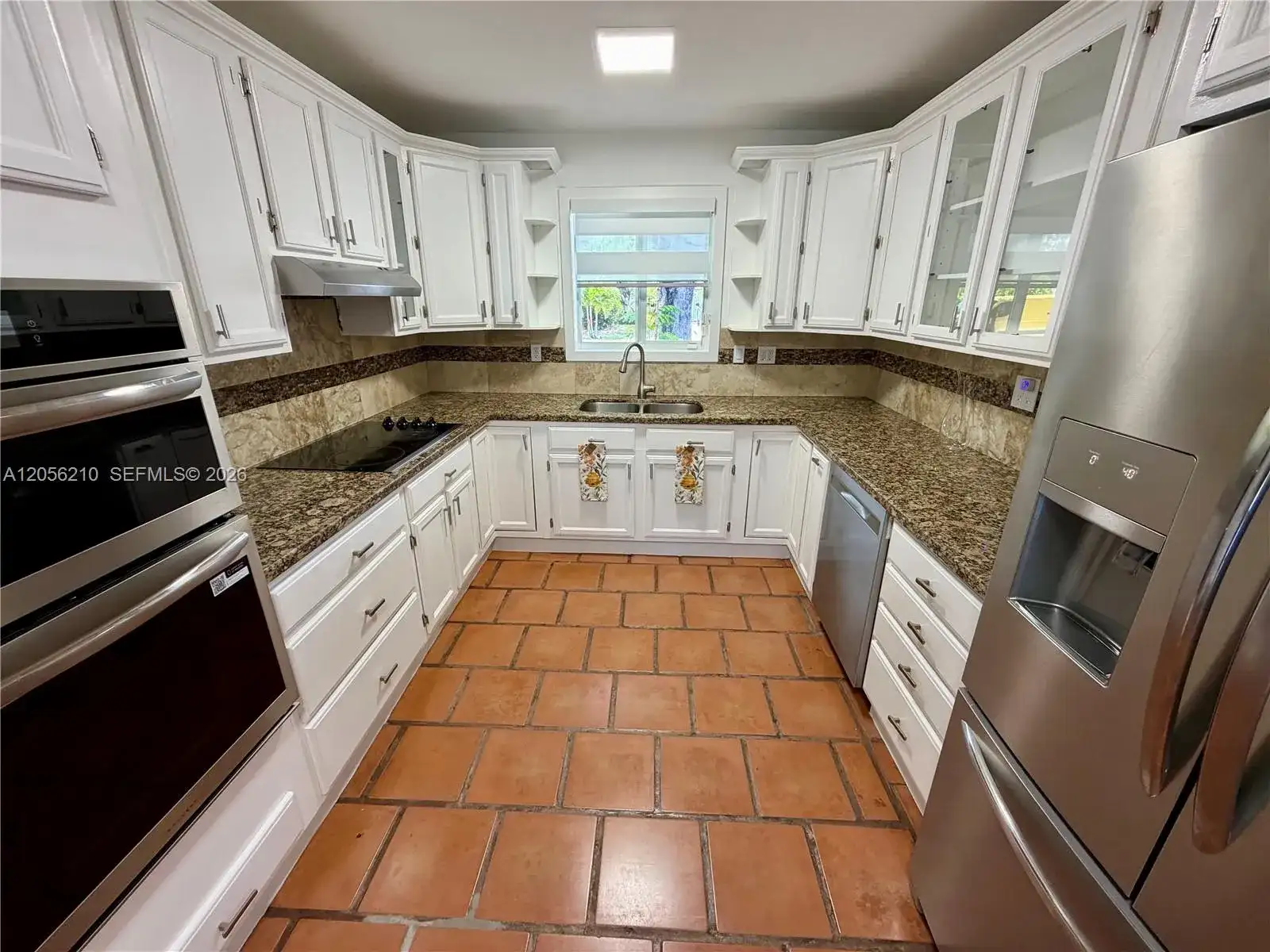 9340 Jamaica Dr, Cutler Bay FL 33189 photo 4