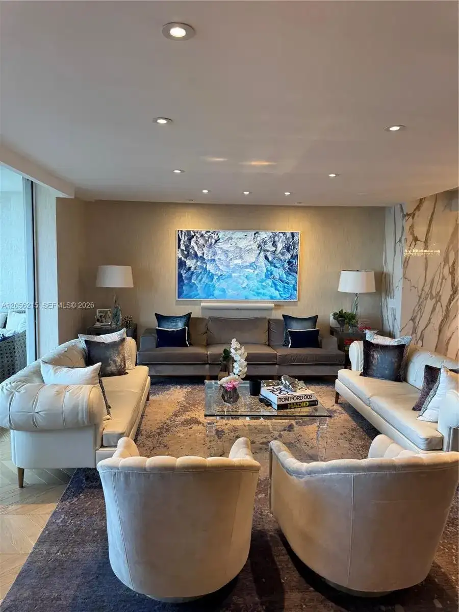 6000 Island Blvd # 402, Aventura FL 33160 photo 2