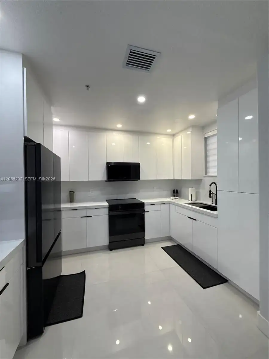 8037 W 36th Ave # 6, Hialeah FL 33018 photo 4