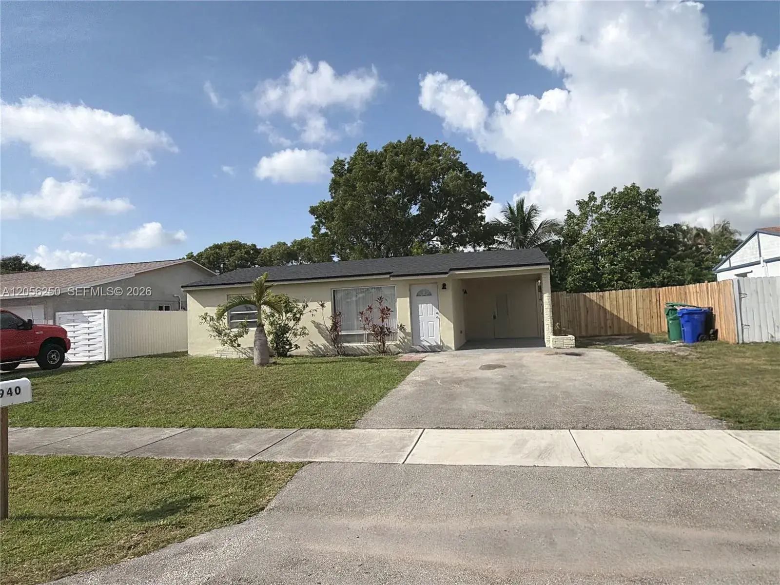 4940 SW 18th St, Fort Lauderdale FL 33317