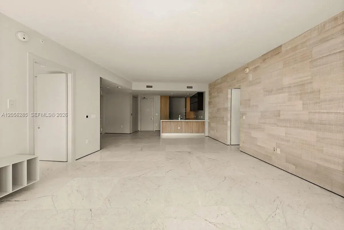 200 Biscayne Boulevard Way # 5104, Miami FL 33131