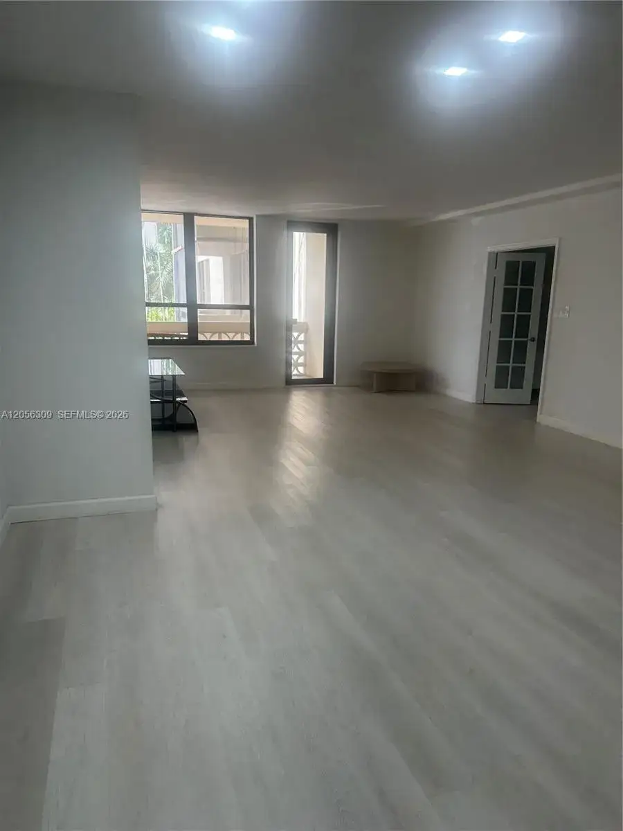 10185 Collins Ave # 309, Bal Harbour FL 33154