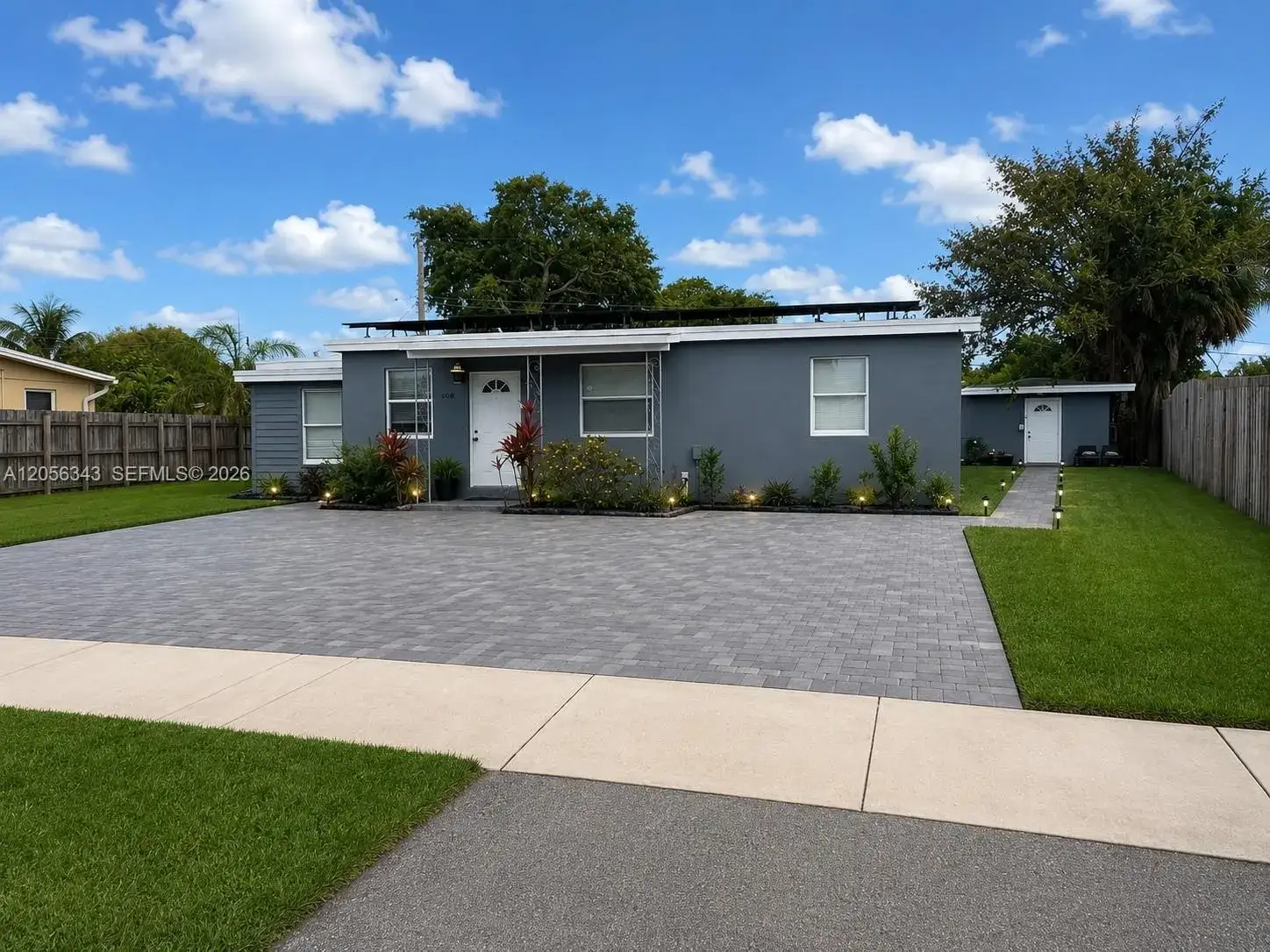 1885 NE 53rd St, Pompano Beach FL 33064