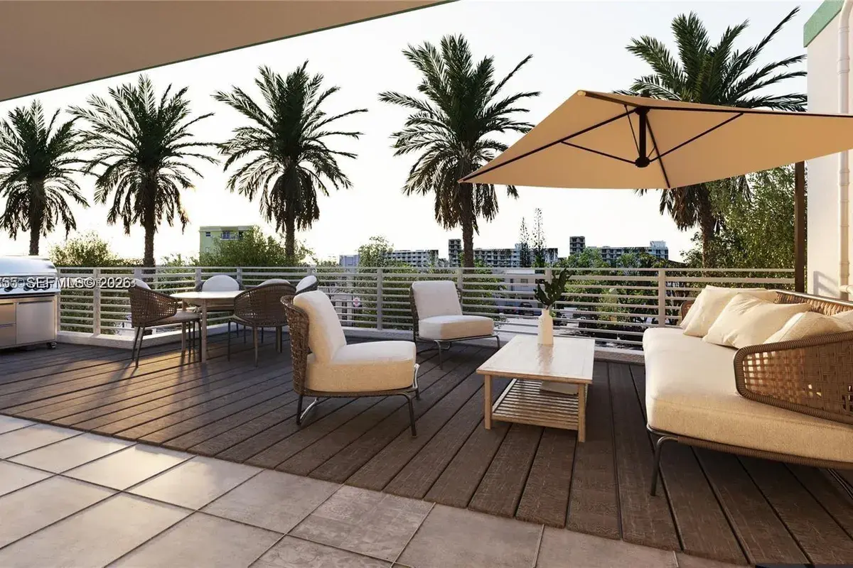 324 Washington Ave, Miami Beach FL 33139