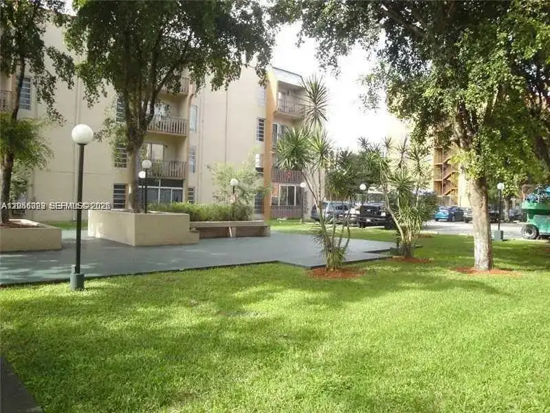 4713 NW 7TH ST # 1, Miami FL 33126