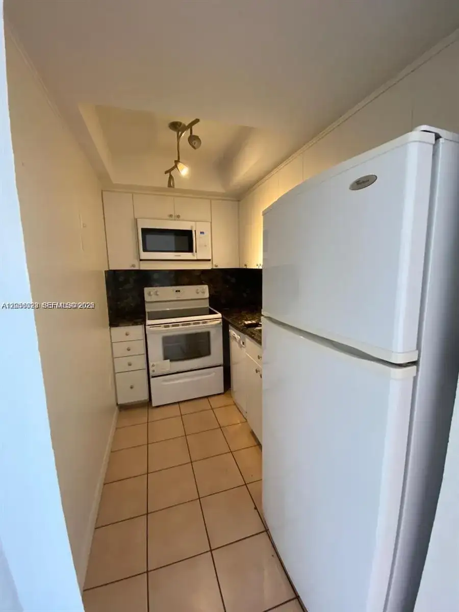 4713 NW 7TH ST # 1, Miami FL 33126 photo 4