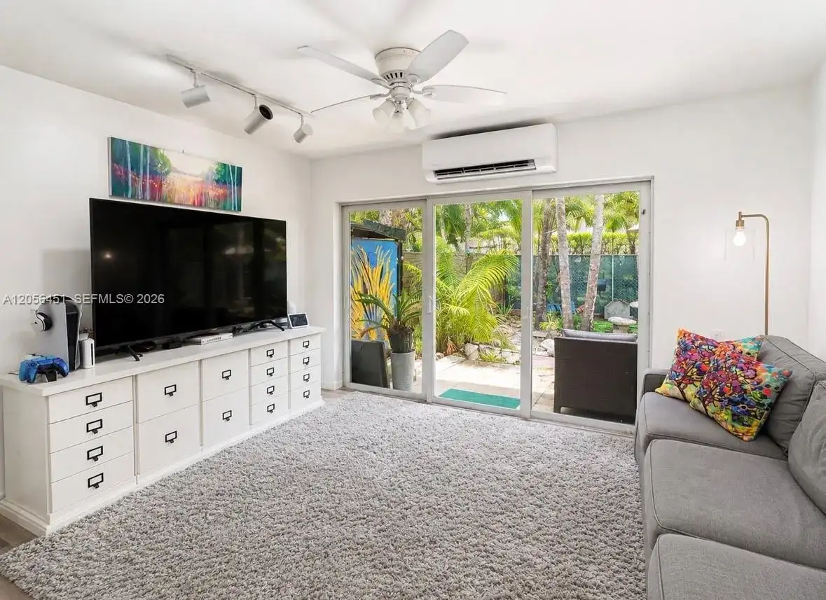 6834 SW 78th Ter, South Miami FL 33143 photo 4