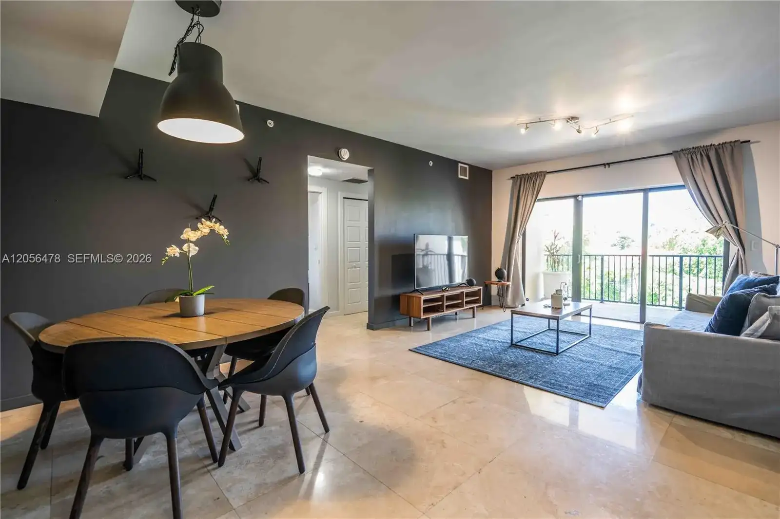 300 Majorca Ave # 404, Coral Gables FL 33134 photo 3