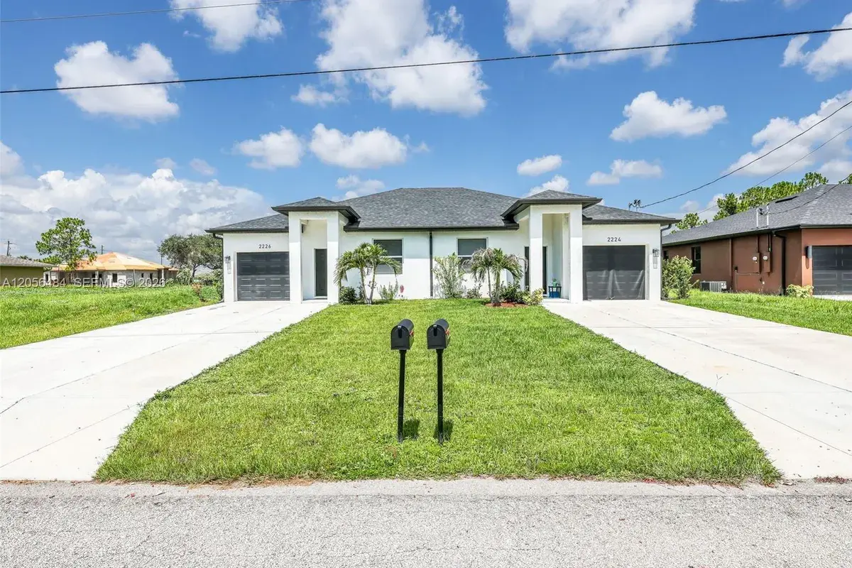 2224 Kenneth Ave S, Lehigh Acres FL 33973