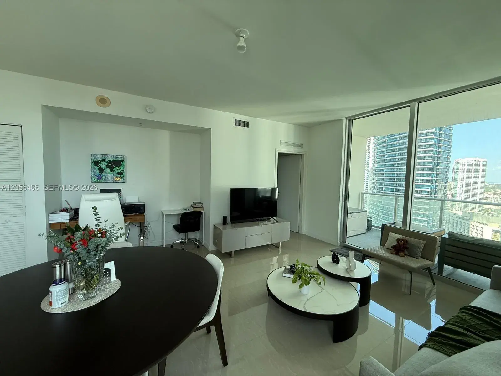 300 S Biscayne Blvd # 3301, Miami FL 33131
