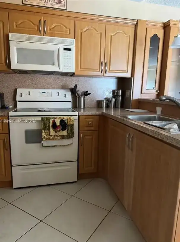 3545 NE 167th St # 408, North Miami Beach FL 33160 photo 4