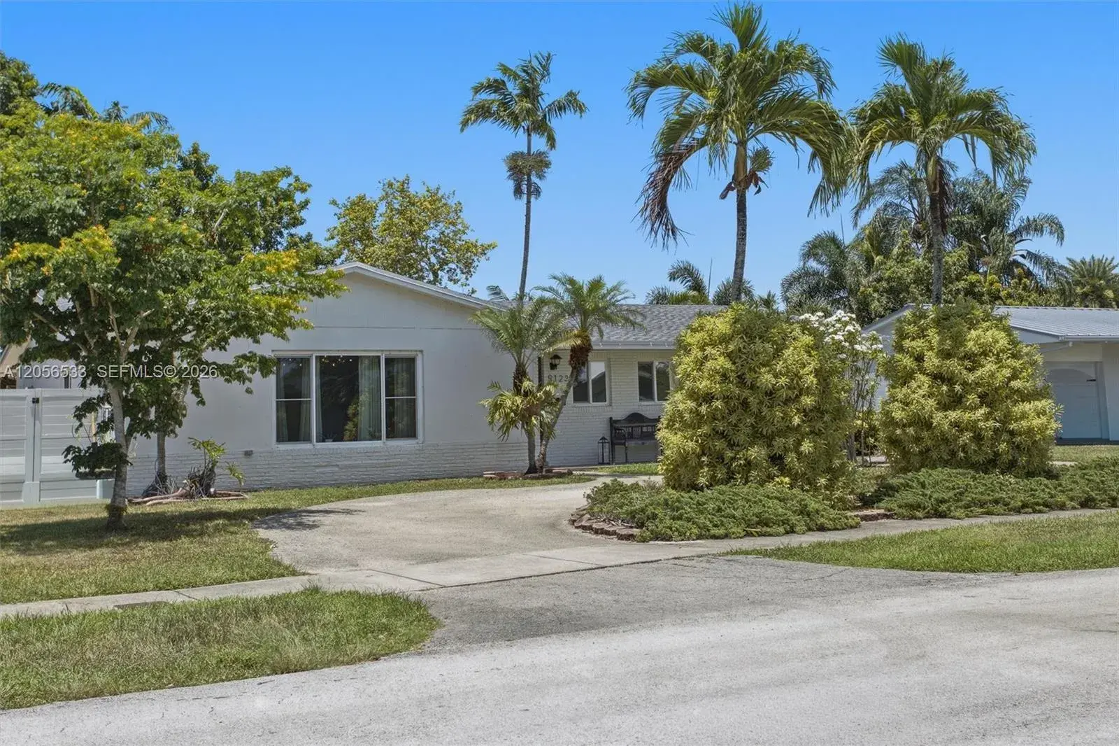 9123 SW 181st St, Palmetto Bay FL 33157