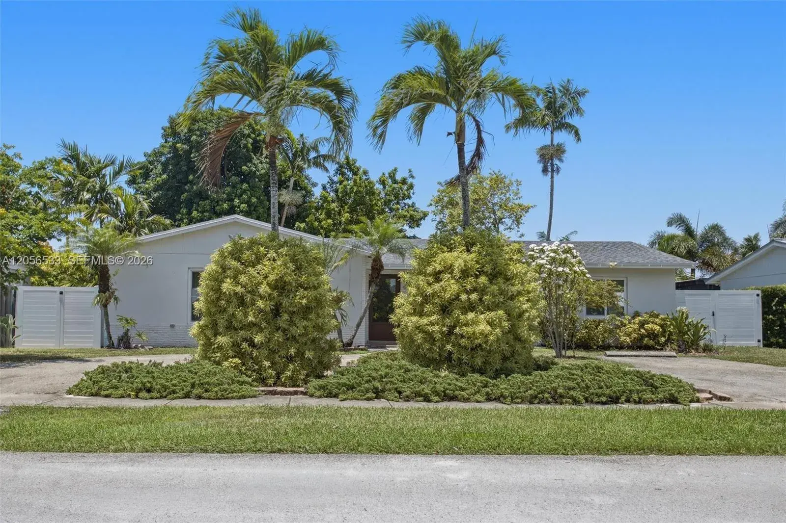 9123 SW 181st St, Palmetto Bay FL 33157