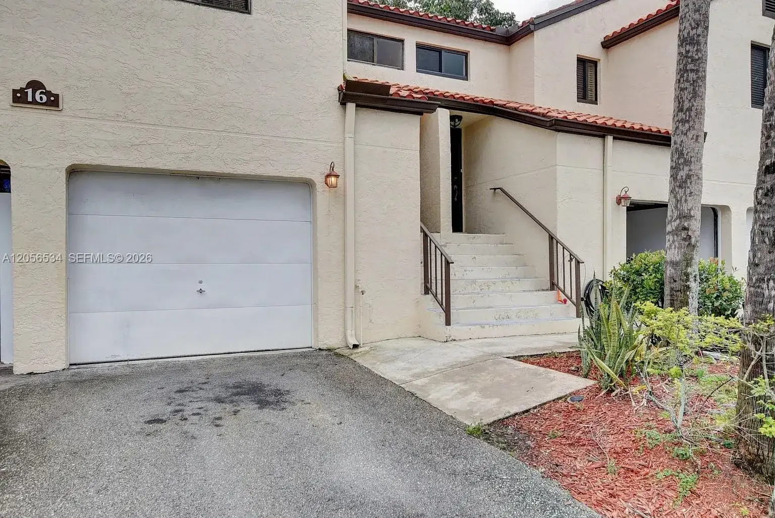 16 Via De Casas Sur # 201, Boynton Beach FL 33426 photo 2