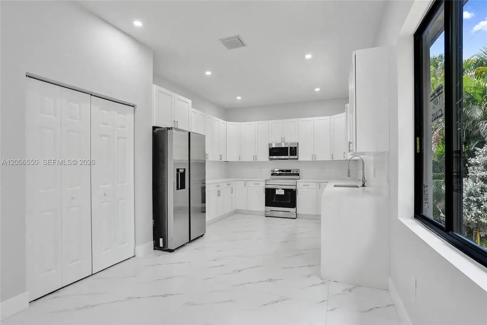 2445 SW 43rd Ter, Fort Lauderdale FL 33317 photo 5