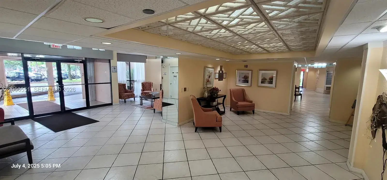 1300 Saint Charles Pl # L19, Pembroke Pines FL 33026